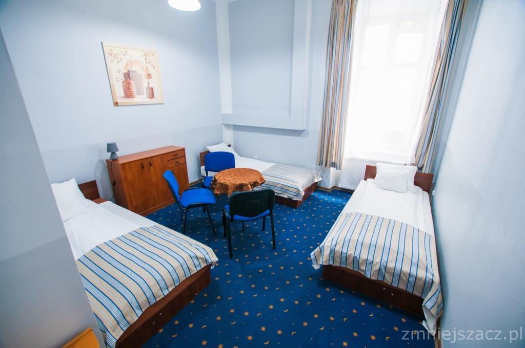 Red Carpet Hostel كراكوفيا المظهر الخارجي الصورة