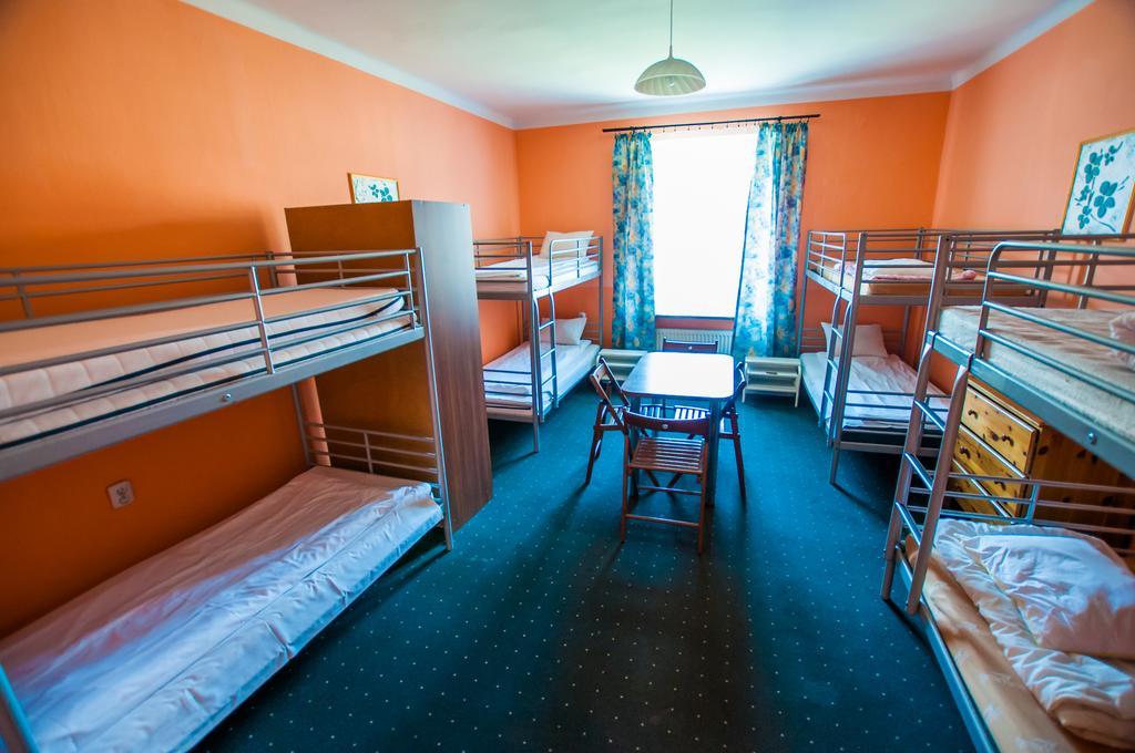 Red Carpet Hostel كراكوفيا المظهر الخارجي الصورة