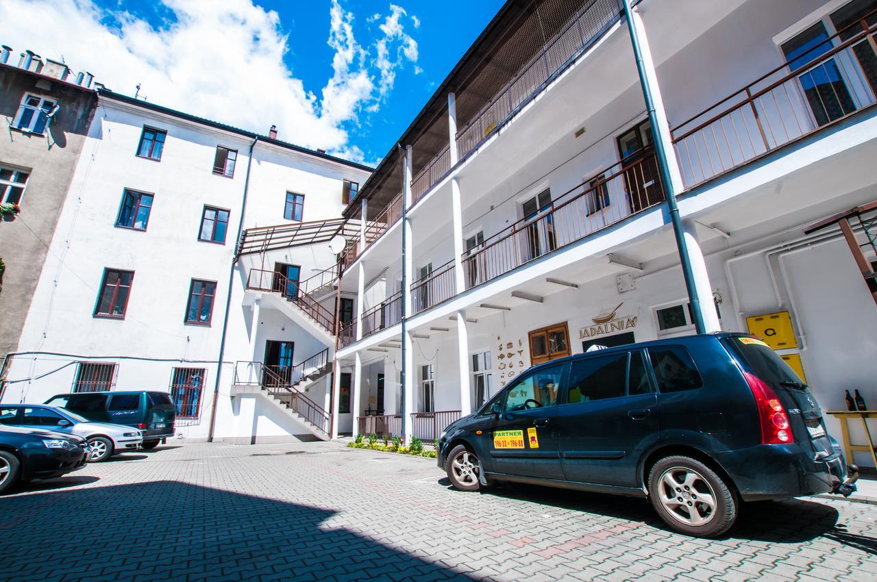 Red Carpet Hostel كراكوفيا المظهر الخارجي الصورة