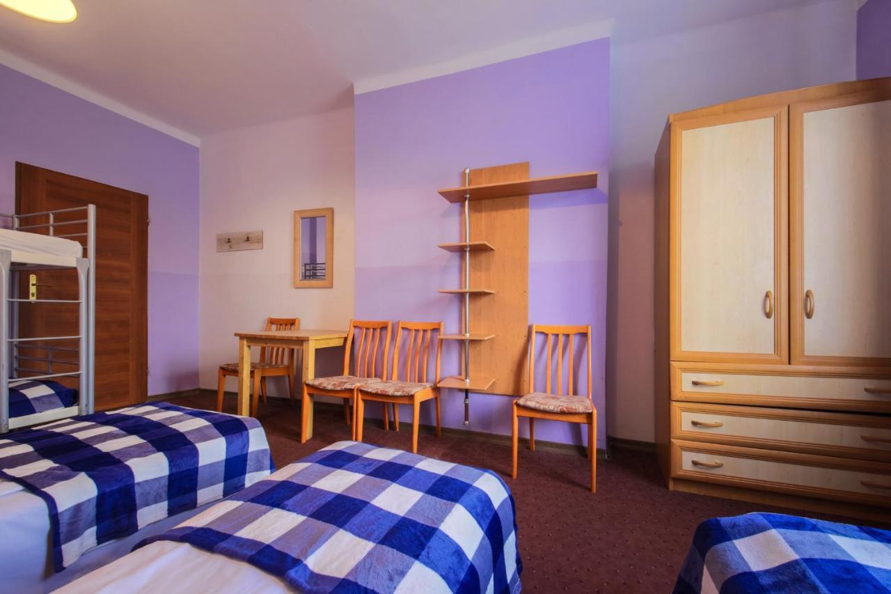 Red Carpet Hostel كراكوفيا المظهر الخارجي الصورة