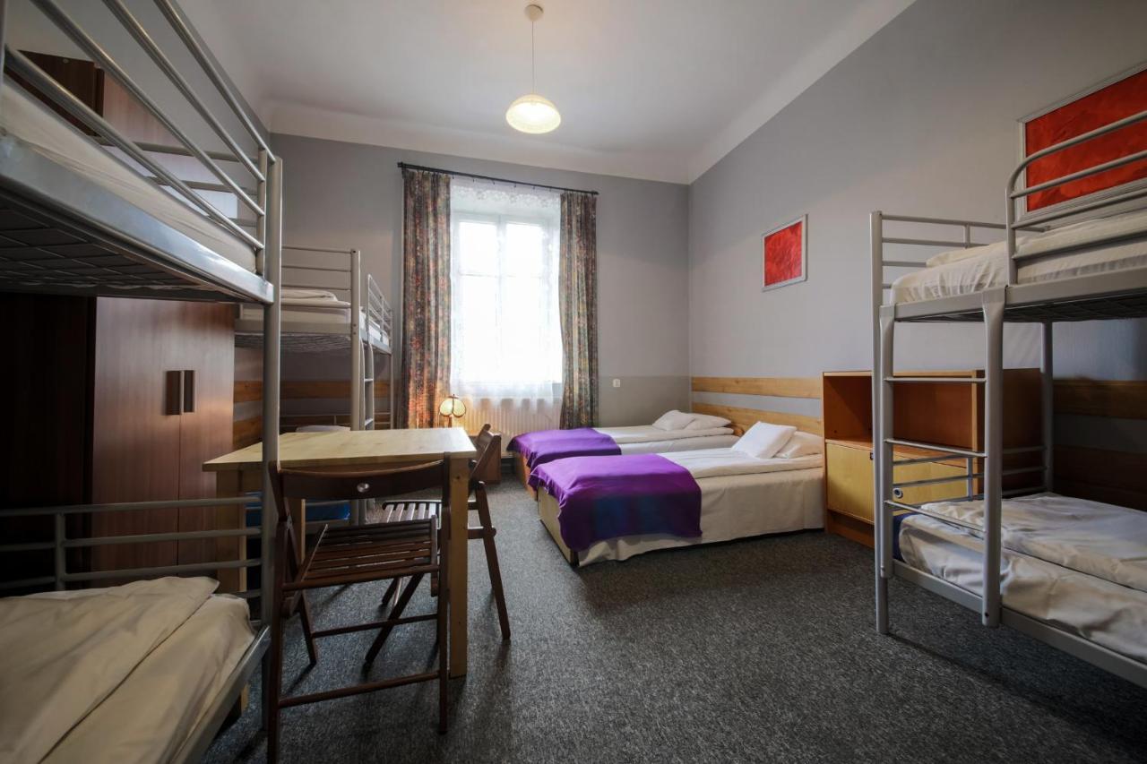 Red Carpet Hostel كراكوفيا المظهر الخارجي الصورة