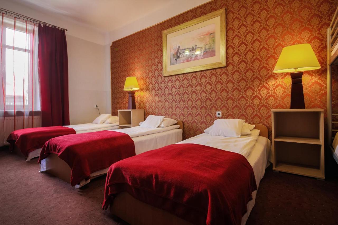 Red Carpet Hostel كراكوفيا المظهر الخارجي الصورة